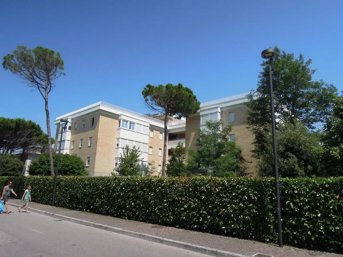 Two-Bedroom Apartment In A Wonderful Residence Bibione 0*,